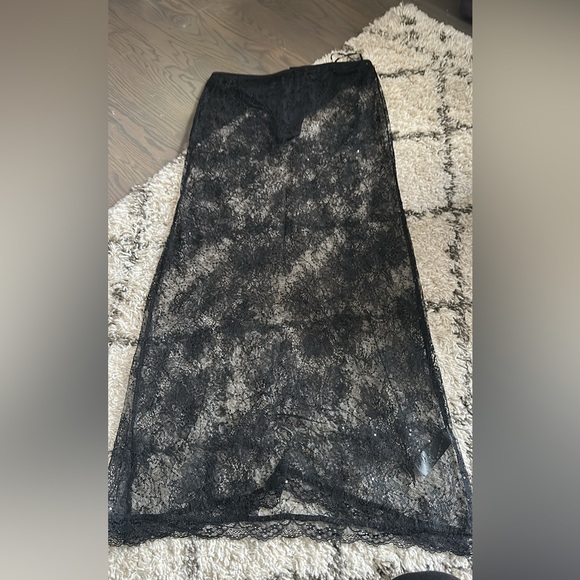 Elegant Black Lace sheer Skirt with attached underwear - Picture 2 of 5